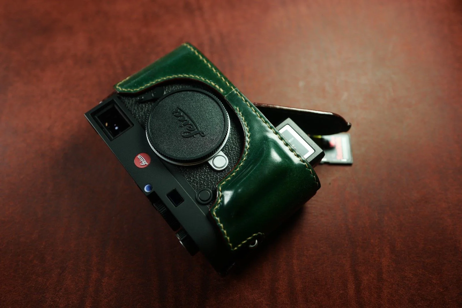 Arte di Mano Half Case for Leica M10 with Battery Access Door - Minerva Black with Black Stitching - Image 9