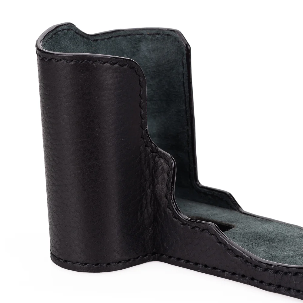 Arte di Mano Half Case for Leica SL3 with Battery Access Door, Covered Style - Black with Black Stitching - Image 3