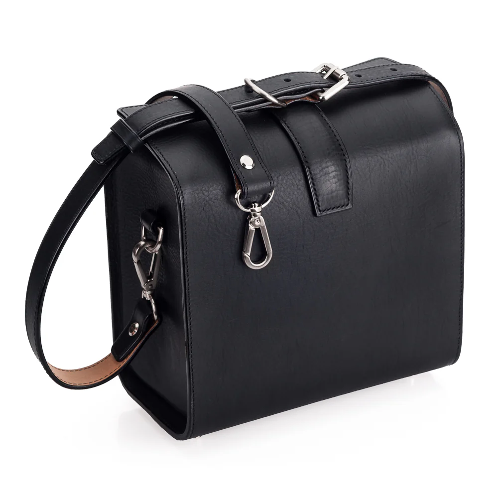 Arte di Mano Heritage Camera Bag - Minerva Black with Black Stitching - Image 3