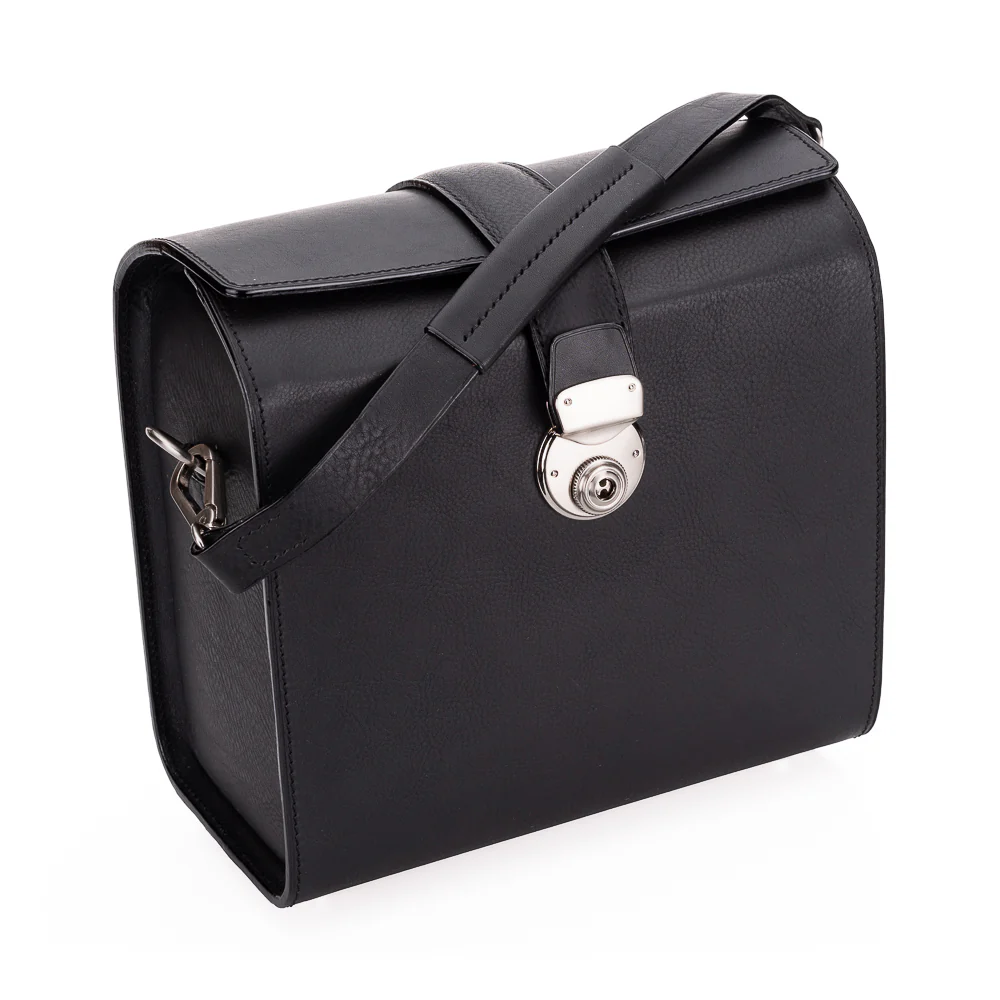 Arte di Mano Heritage Camera Bag - Minerva Black with Black Stitching - Image 4