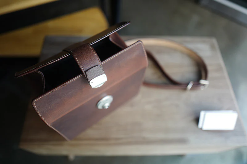 Arte di Mano Heritage Camera Bag - Rally Volpe - Image 16