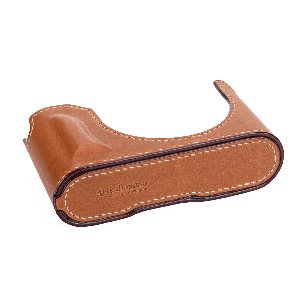 Arte di Mano Leica Q3 Half Case (Type 1-SD, Screw Secured) - Novonappa Tan - Image 4
