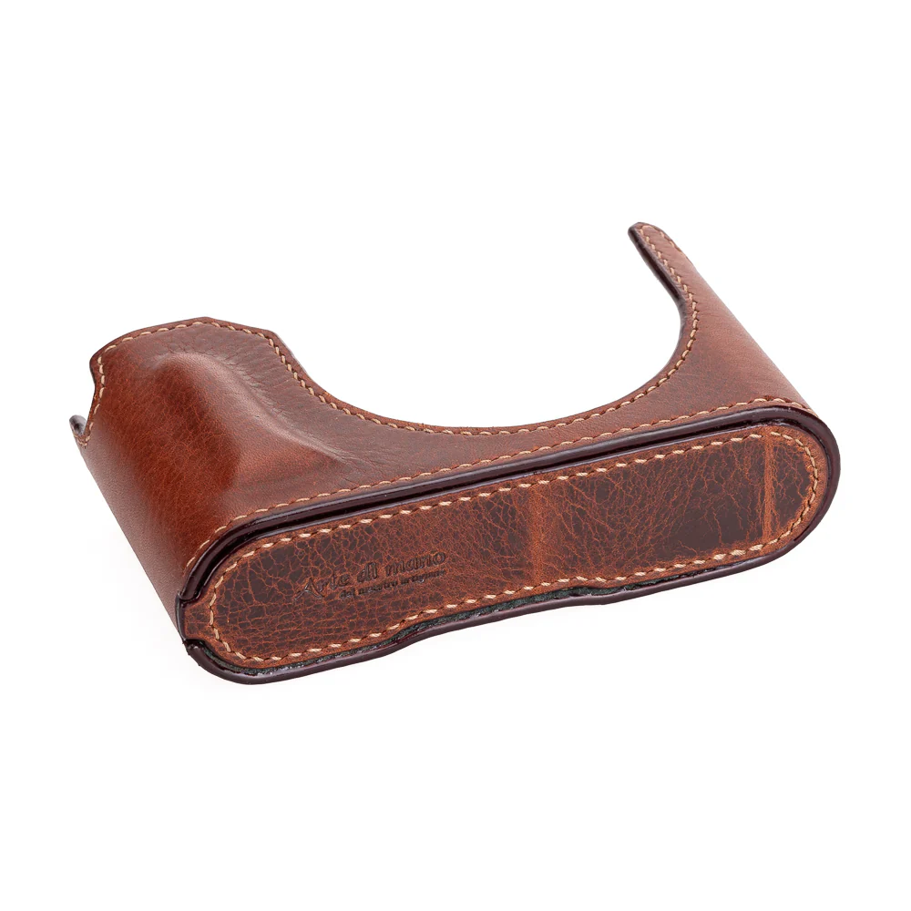 Arte di Mano Leica Q3 Half Case (Type 1-SD, Screw Secured) - Rally Volpe - Image 4