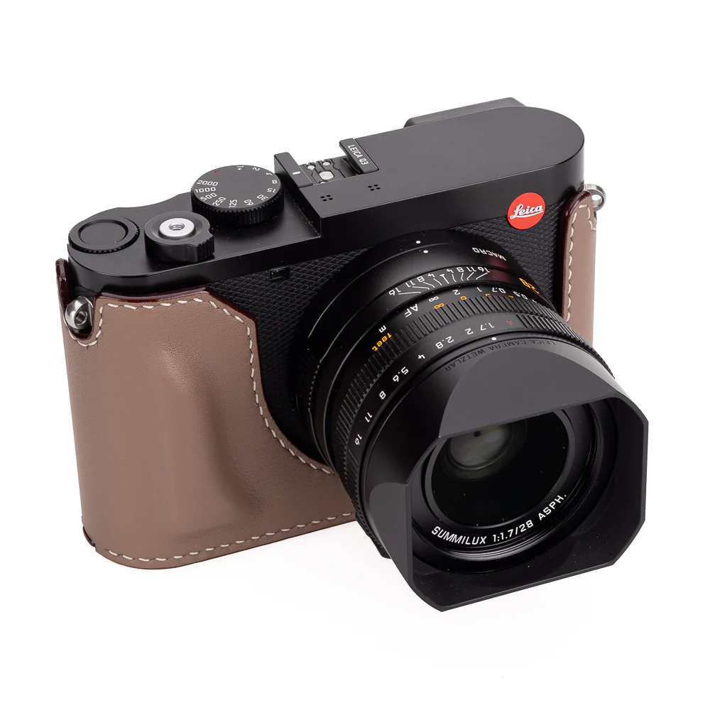 Arte di Mano Leica Q3 Half Case (Type 1-SD, Screw Secured) - Swift Etoupe - Image 6