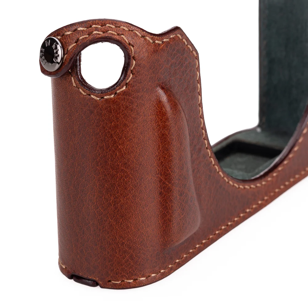 Arte di Mano Leica Q3 Half Case (Type 2-TR, Snap Secured, Tripod Mount) - Rally Volpe - Image 3