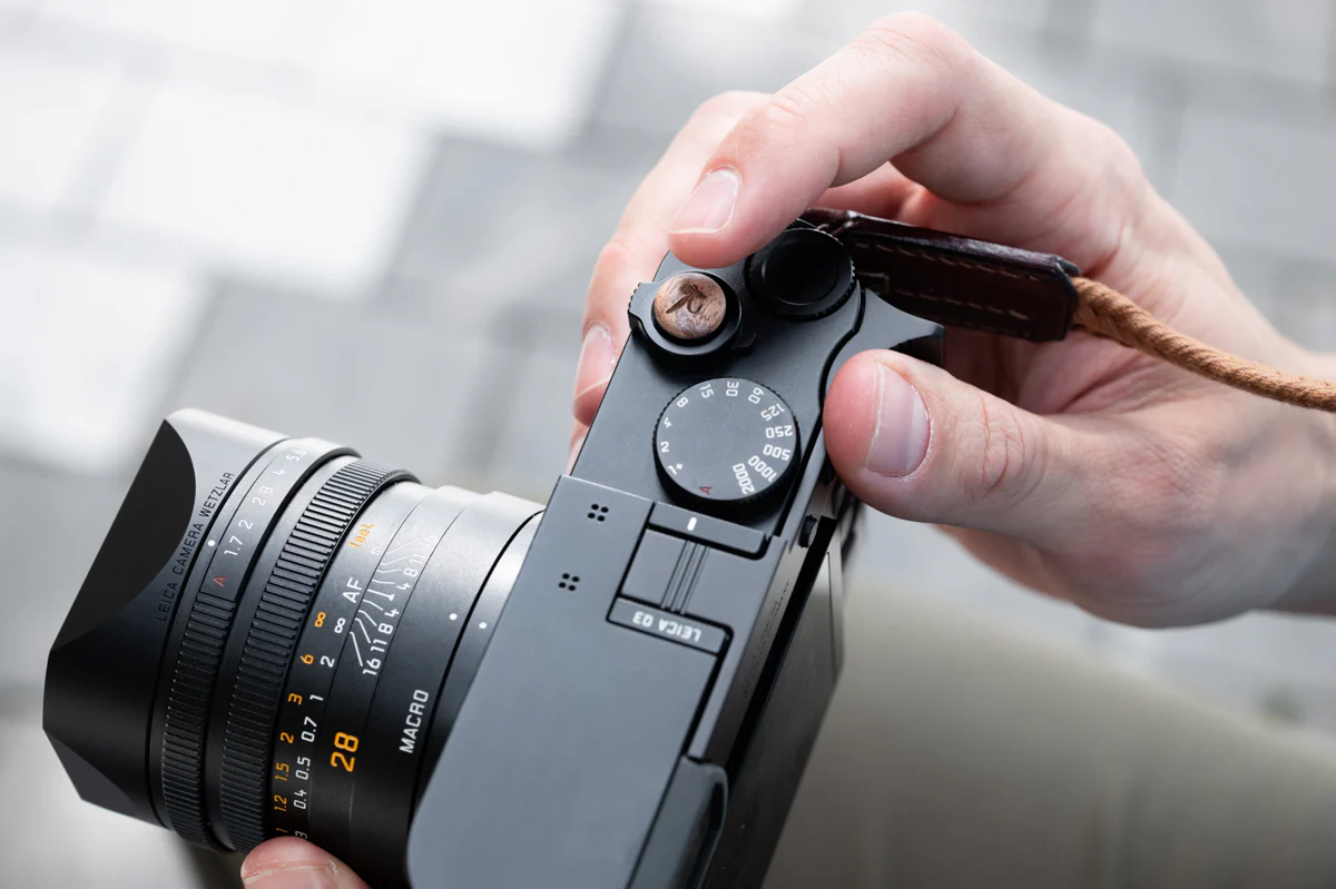 Artisan Obscura 'Flyfishing' Wood Soft Release - 11mm, Convex, Walnut - Image 3