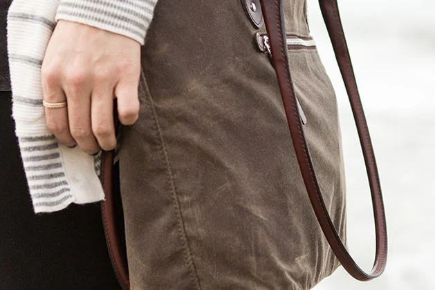 ONA Capri - Camera Tote Bag - Dark Tan - Image 9