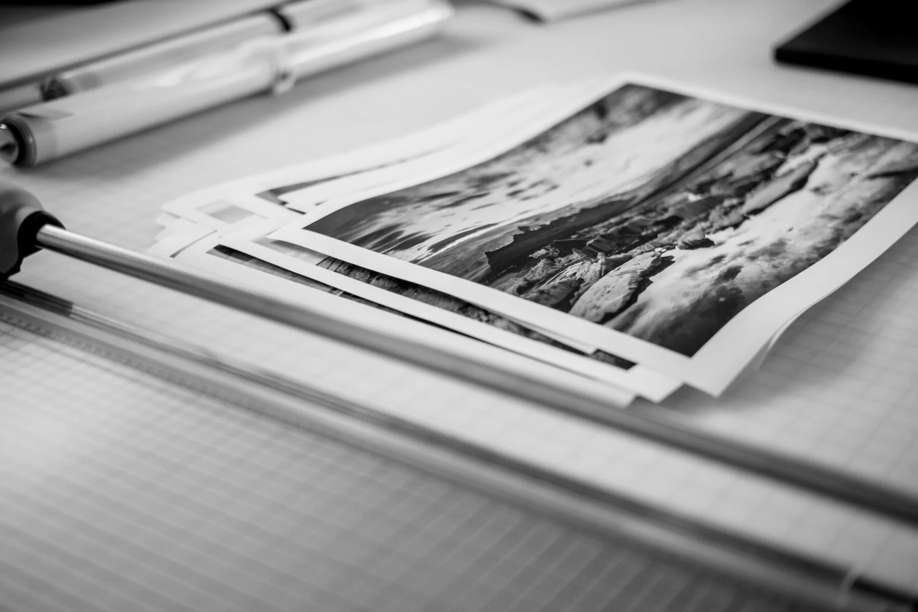 Portfolio Box of 20 Custom 8.5"x11" B&W Prints by Richard Sexton - Image 5