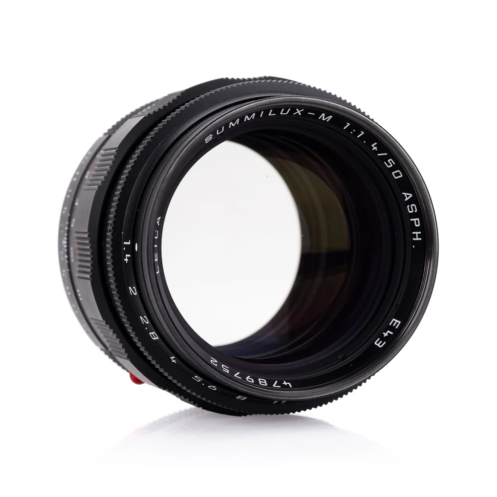 Used Leica Summilux-M 50mm f/1.4 ASPH, black chrome - UV Filter & Threaded Hood - Image 3